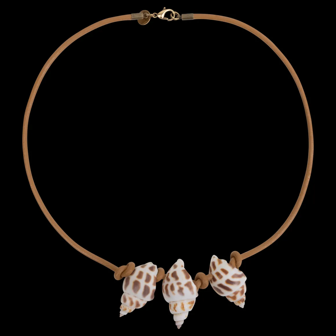 Necklace Leather 3 Shells Leather necklace